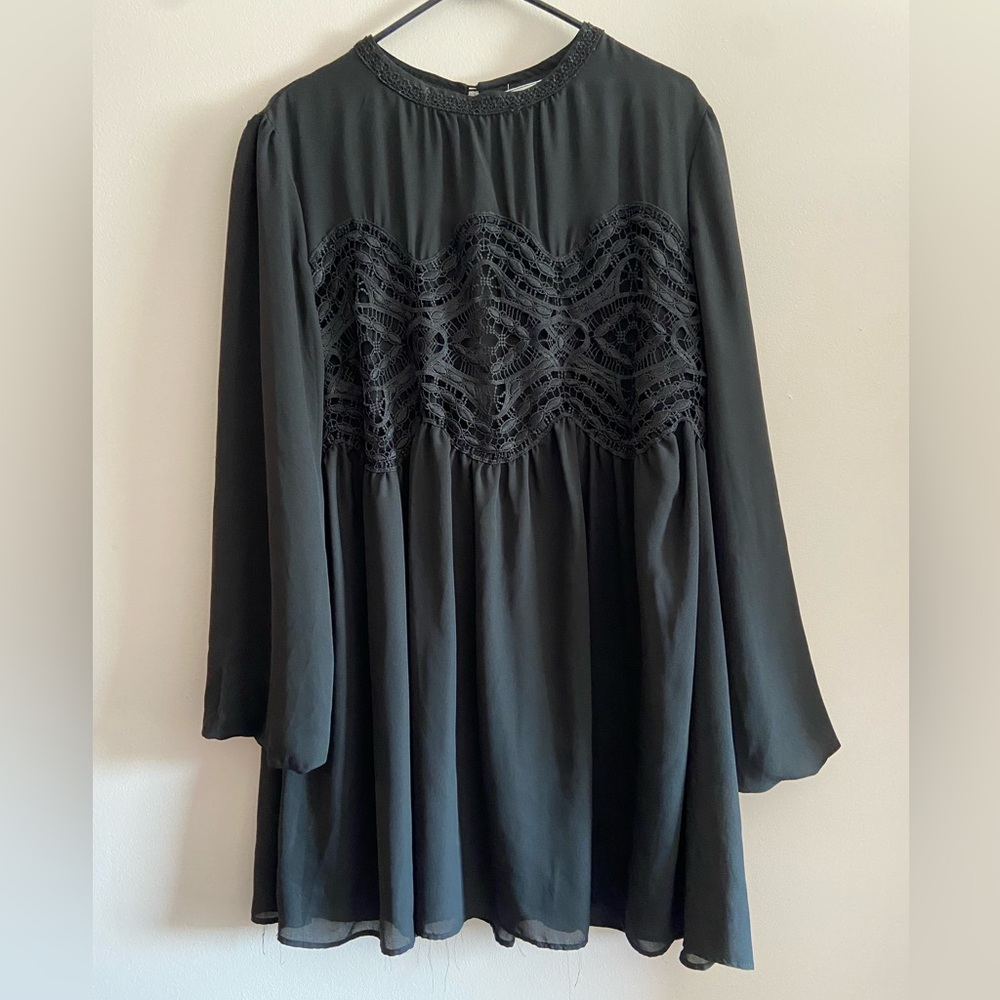 Black tunic top